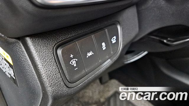Hyundai Santafe 2019 — photo 18