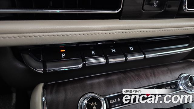 Lincoln Aviator 2020 — photo 12