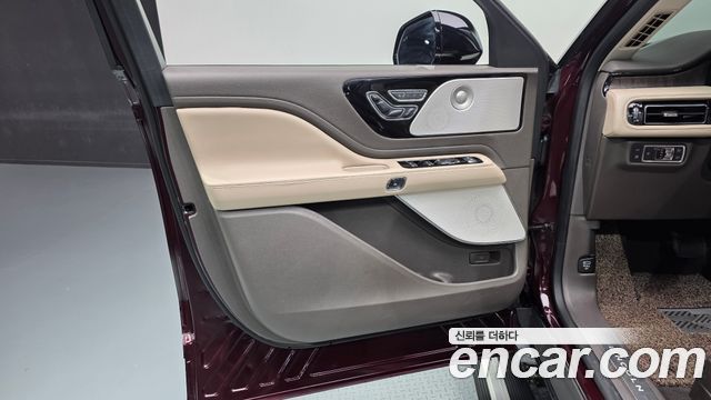 Lincoln Aviator 2020 — photo 14