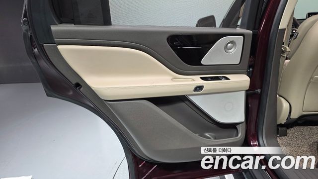 Lincoln Aviator 2020 — photo 15