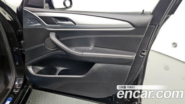 BMW X3 2021 — photo 27