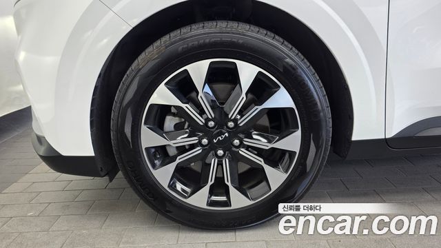 Kia Canival 2023 — photo 5