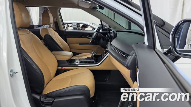 Kia Canival 2023 — photo 17