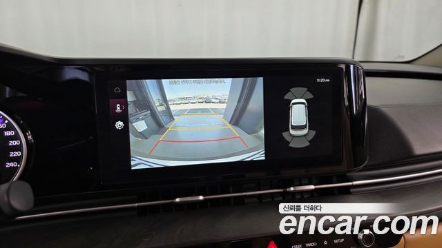 Kia Canival 2023 — photo 21