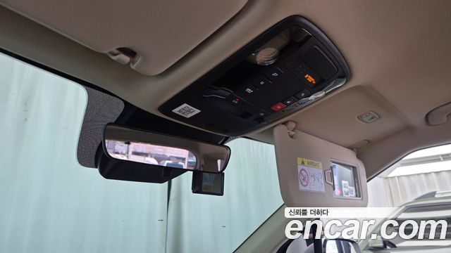 Kia Canival 2023 — photo 24