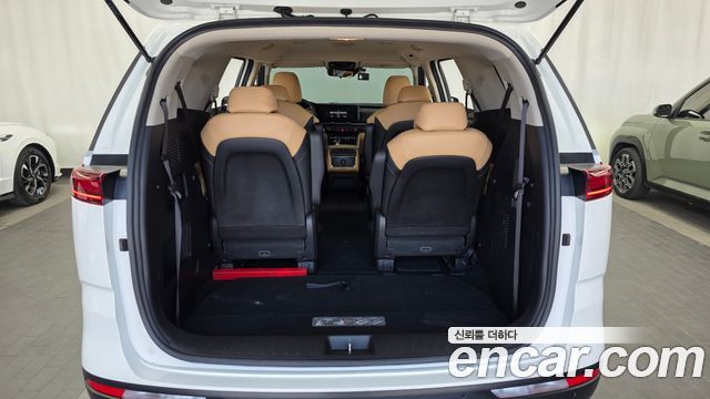 Kia Canival 2023 — photo 26