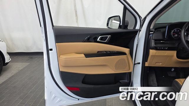Kia Canival 2023 — photo 14