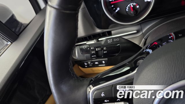 Kia Canival 2023 — photo 29