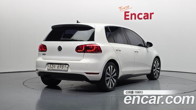 Volkswagen Golf 2012 — photo 2