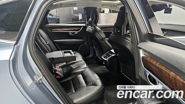 Volvo S90 2018 — photo 11