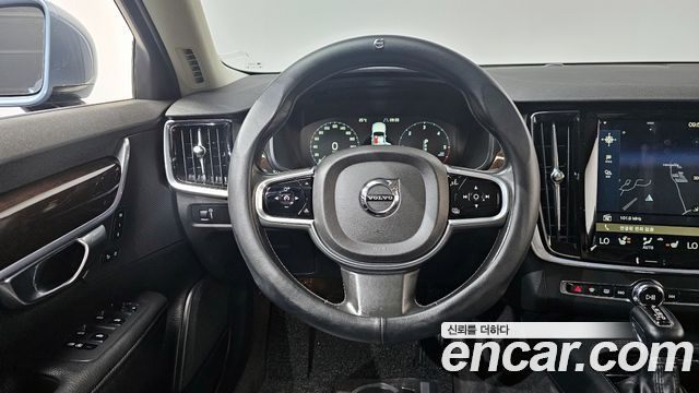 Volvo S90 2018 — photo 12