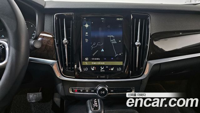Volvo S90 2018 — photo 13