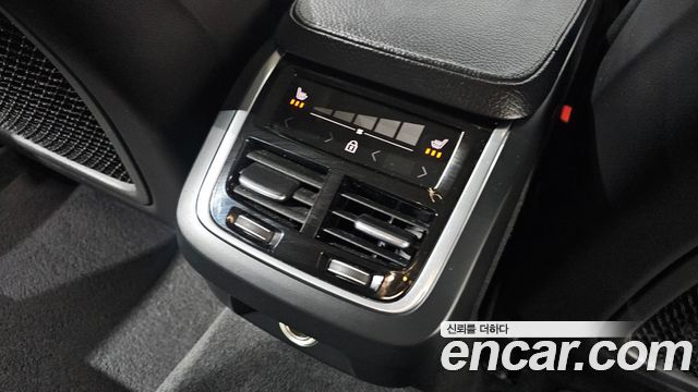 Volvo S90 2018 — photo 18