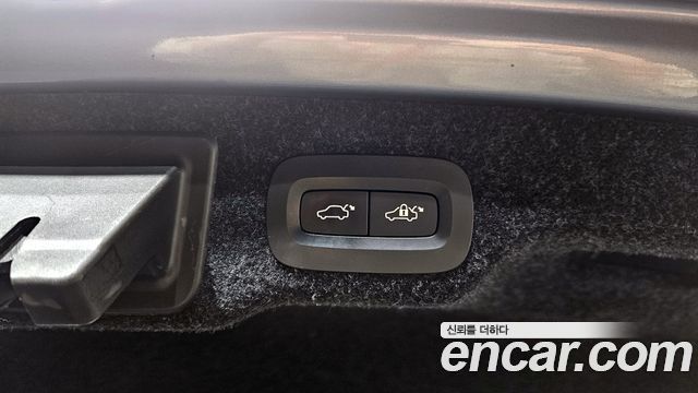 Volvo S90 2018 — photo 20