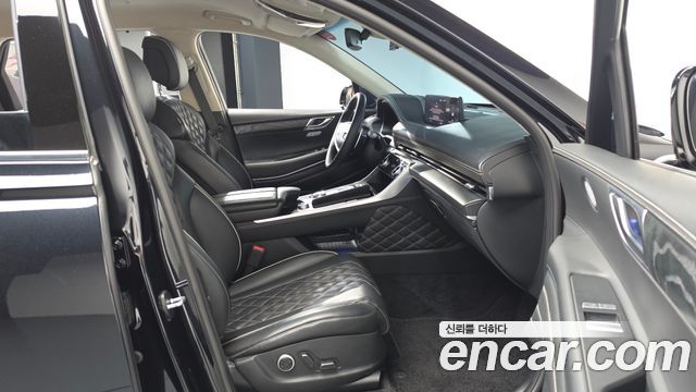 Genesis GV80 2020 — photo 11