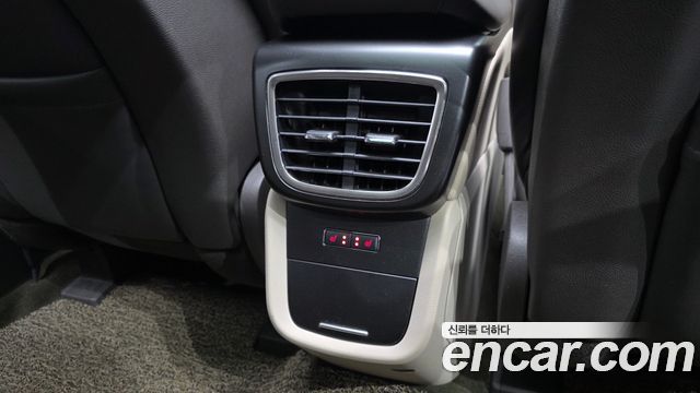 Lincoln Nautilus 2019 — photo 25