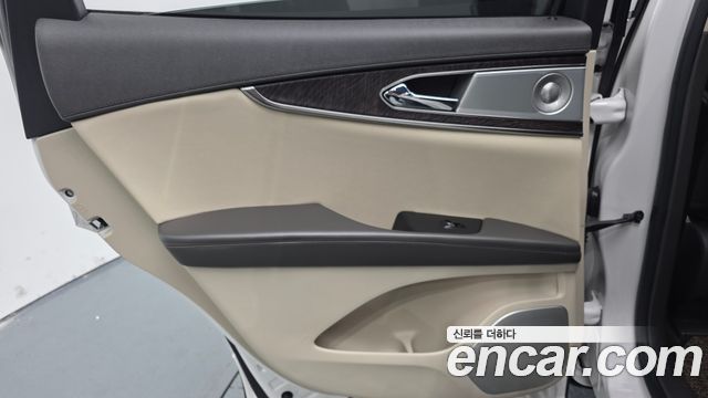 Lincoln Nautilus 2019 — photo 15