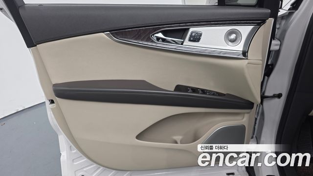 Lincoln Nautilus 2019 — photo 27