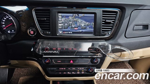 Kia Canival 2019 — photo 20