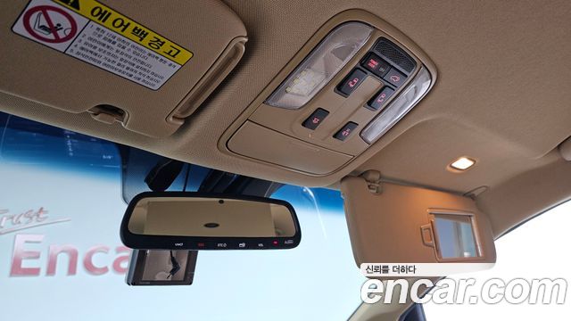 Kia Canival 2019 — photo 23