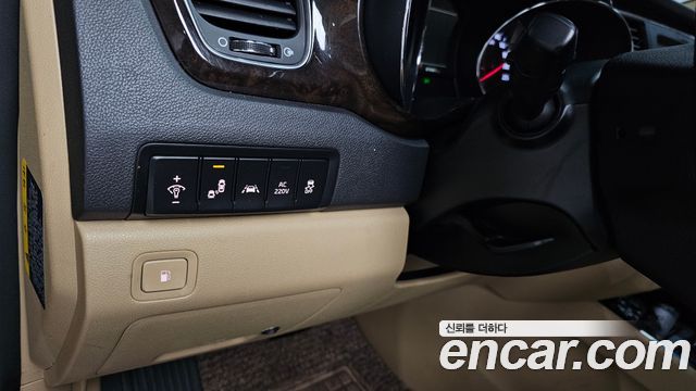 Kia Canival 2019 — photo 24