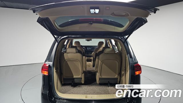 Kia Canival 2019 — photo 34