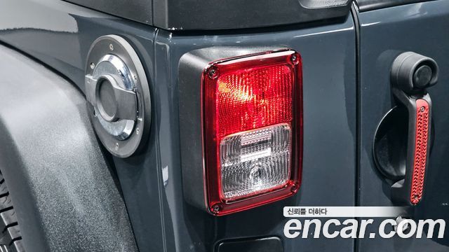 Jeep Wrangler 2016 — photo 9