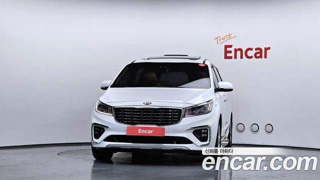 Kia Canival 2019 — photo 3