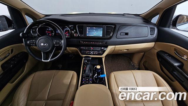 Kia Canival 2019 — photo 7