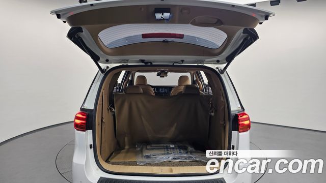 Kia Canival 2019 — photo 19