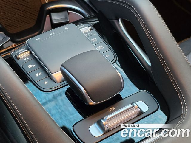 Mercedes-Benz GLE-Class 2024 — photo 12