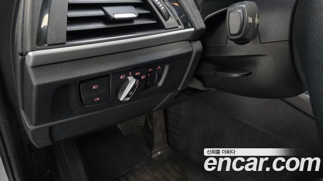 BMW 1-Series 2013 — photo 14