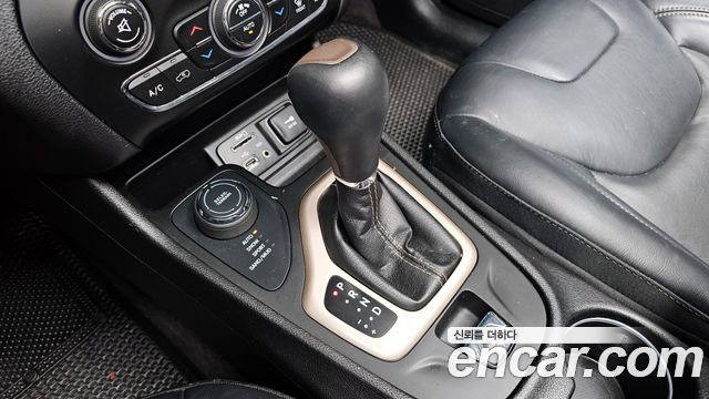 Jeep Cherokee 2017 — photo 12