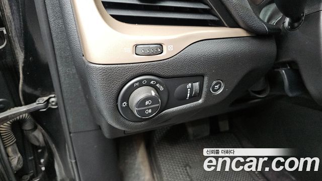 Jeep Cherokee 2017 — photo 23