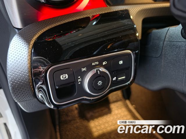 Mercedes-Benz CLA-Class 2022 — photo 14
