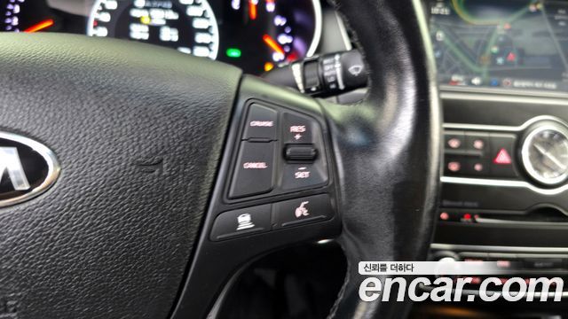 Kia K7 2015 — photo 23