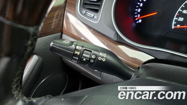 Kia K7 2015 — photo 29