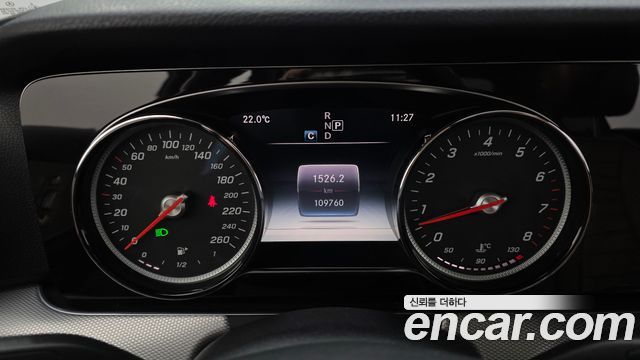 Mercedes-Benz E-Class 2018 — photo 11