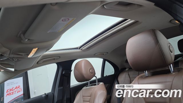 Mercedes-Benz E-Class 2018 — photo 29