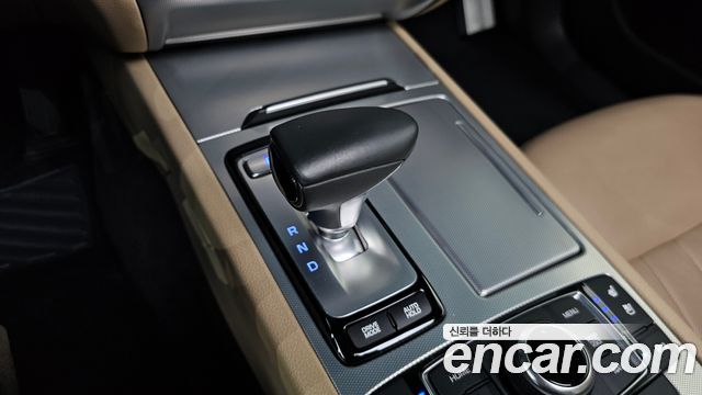 Genesis G80 2017 — photo 9