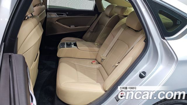 Genesis G80 2017 — photo 11