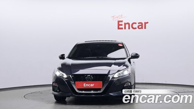 Nissan Altima 2019 — photo 3