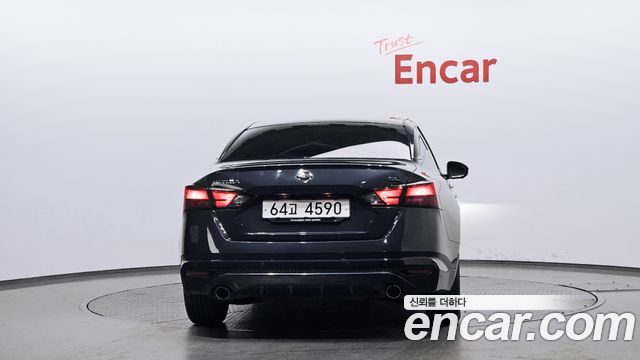 Nissan Altima 2019 — photo 4