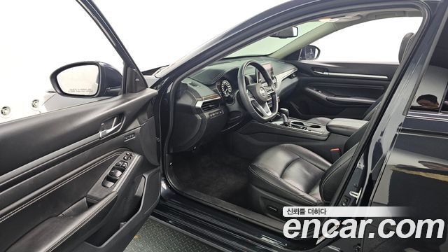 Nissan Altima 2019 — photo 10