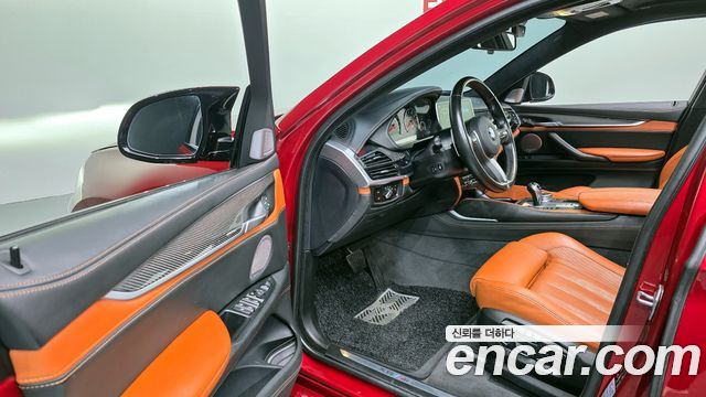 BMW X6M 2019 — photo 10