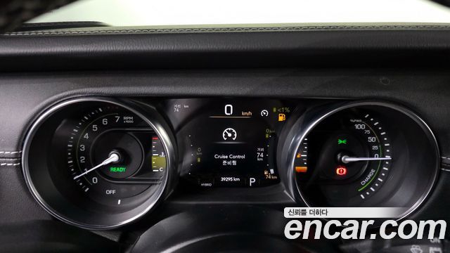 Jeep Wrangler 2022 — photo 11
