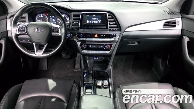 Hyundai Sonata 2019 — photo 13