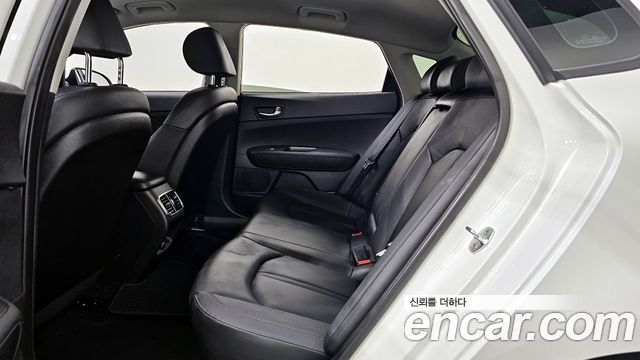 Kia K5 2020 — photo 16