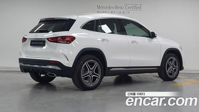 Mercedes-Benz GLA-Class 2023 — photo 2