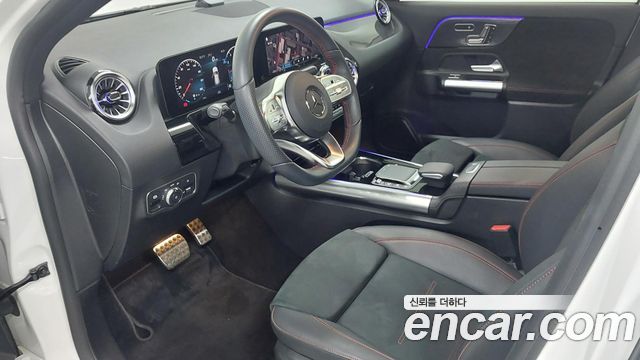 Mercedes-Benz GLA-Class 2023 — photo 14